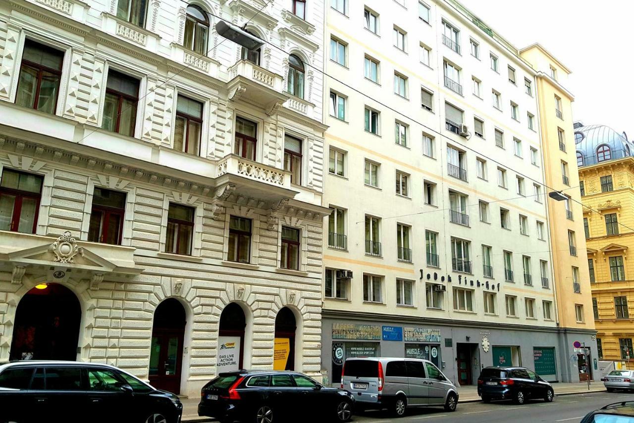 The Kolin Grand Downtown Apartment Виена Екстериор снимка